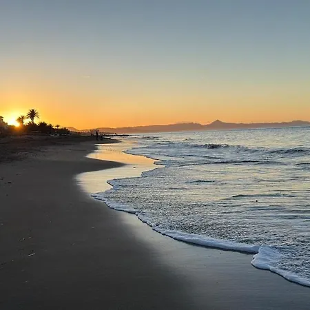Precioso Con Piscina En 1a Linea Playa